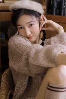 丰满女学生